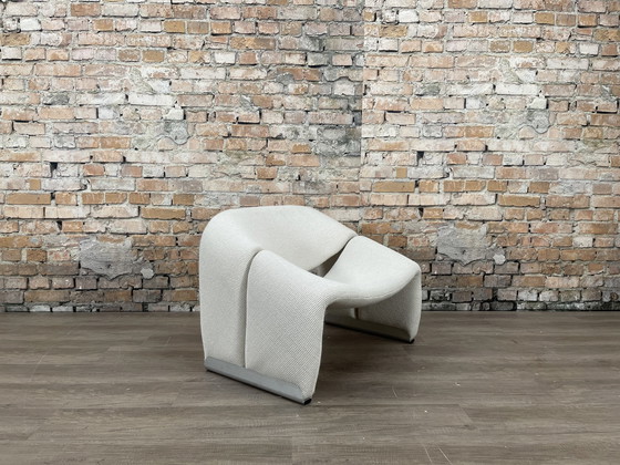 Image 1 of Artifort Groovy (M-Chair) cream armchair