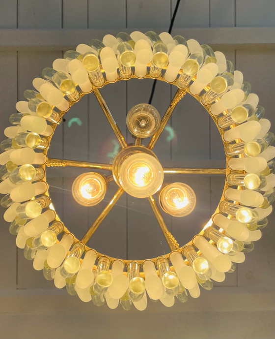 Image 1 of Lustre italien vintage en verre et laiton, 1970