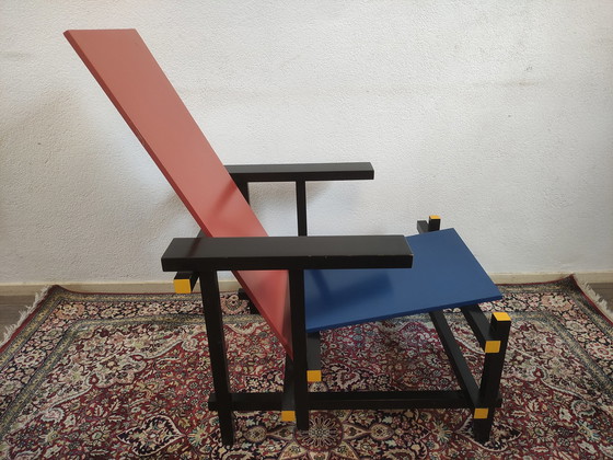 Image 1 of Early edition Gerrit Rietveld 635 red and blue chair