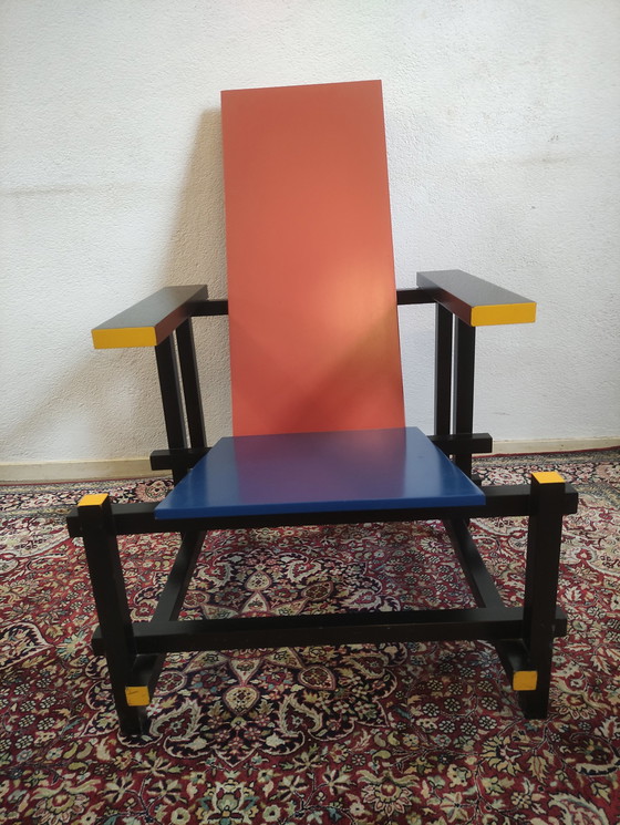 Image 1 of Early edition Gerrit Rietveld 635 red and blue chair