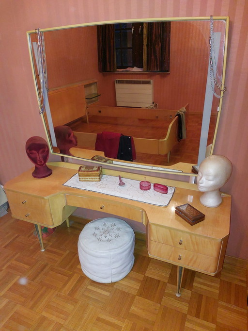 Vintage dressing table