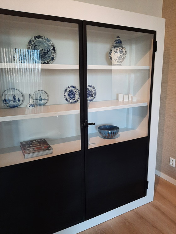 Image 1 of Modern display cabinet