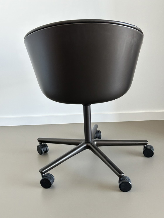 Image 1 of Walter Knoll Kyo Chair design by Pearson Lloyd