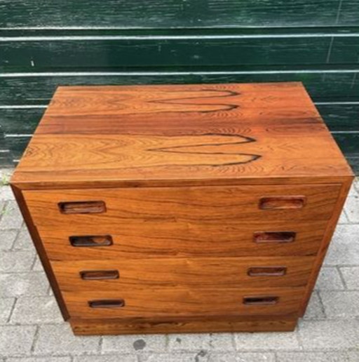 Rosewood 4-drawer chest of drawers with beautiful appearance