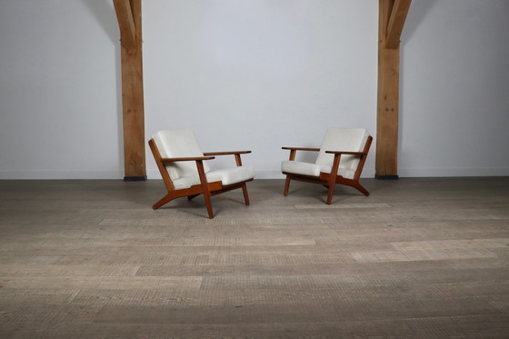 Image 1 of Pair Of GE290 Armchairs In Bouclé By Hans Wegner For Getama, Denmark, 1950s