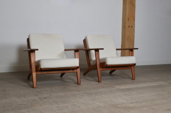 Image 1 of Pair Of GE290 Armchairs In Bouclé By Hans Wegner For Getama, Denmark, 1950s