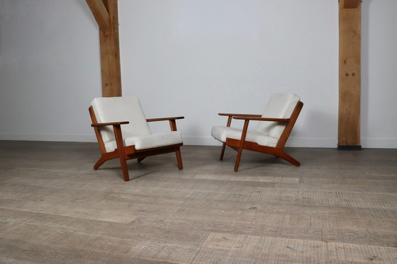 Image 1 of Pair Of GE290 Armchairs In Bouclé By Hans Wegner For Getama, Denmark, 1950s