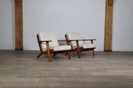 Image 1 of Pair Of GE290 Armchairs In Bouclé By Hans Wegner For Getama, Denmark, 1950s