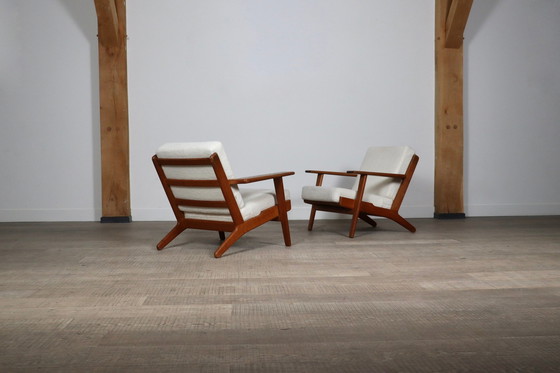 Image 1 of Pair Of GE290 Armchairs In Bouclé By Hans Wegner For Getama, Denmark, 1950s