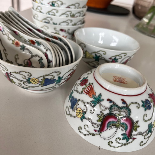 7x Chinese soup bowls + spoons