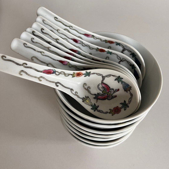 Image 1 of 7x Chinese soup bowls + spoons