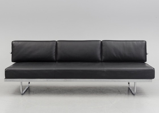 Image 1 of Sofá LC5 de Le Corbusier