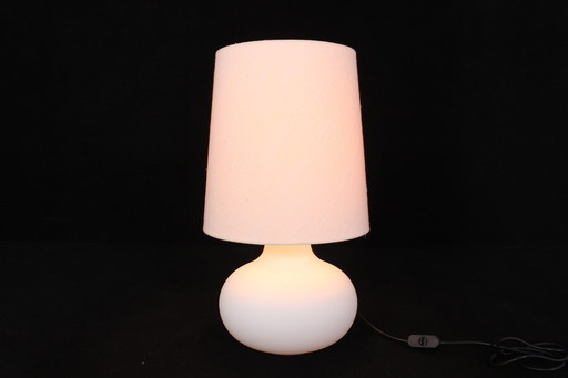 As new, Glashütte Limburg table lamp / table lamp by Heinz Josef Ohm, IF Award 1972, white opal glass, 1 of 2