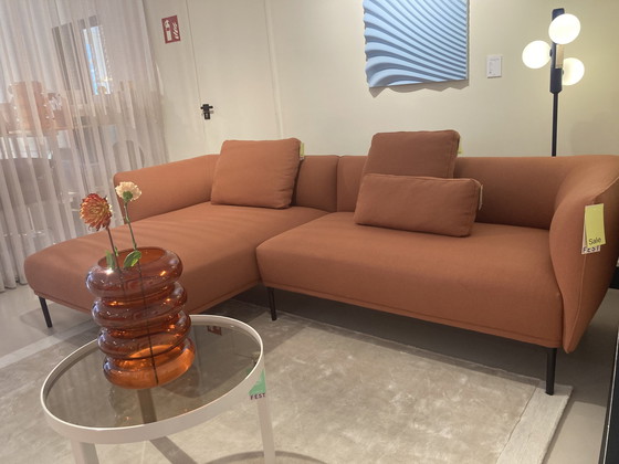 Image 1 of FEST sofa: Aku Divan + 2 seater, including 3 cushions - Kvadrat - Hero 481.