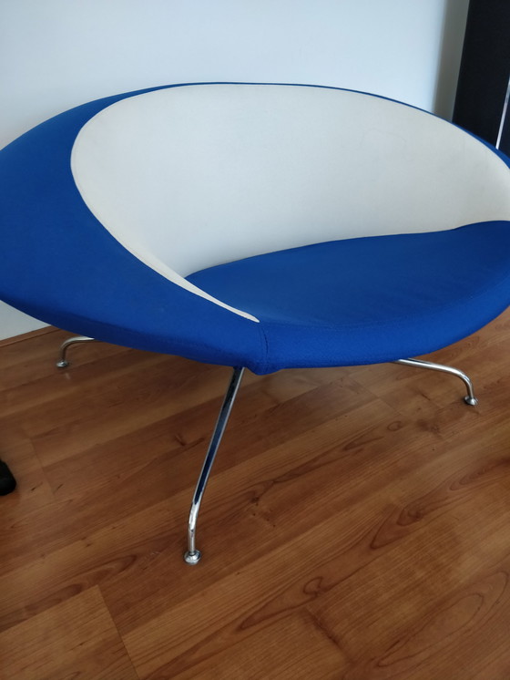 Image 1 of Design chair Artifort Kirk blue white