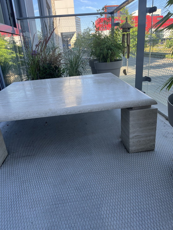 Image 1 of Table basse en travertin