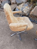 2x vintage design chairs