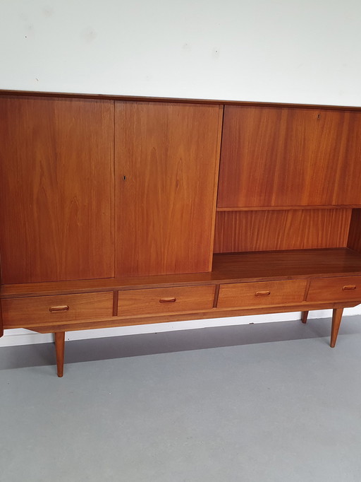 Vintage Highboard/sideboard
