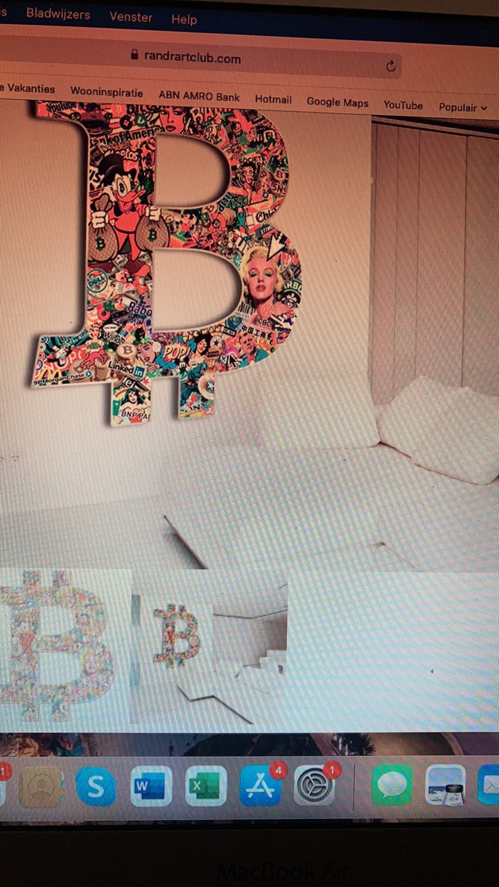 M. Daniels, Art Panel “Bitcoin