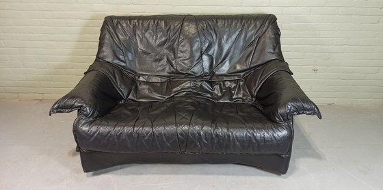 Image 1 of Vintage zwart leren 2-zitsbank