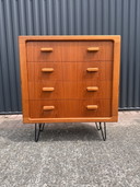 Commode vintage en teck en épingle à cheveux