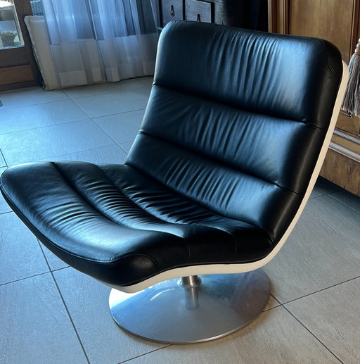 Artifort swivel chair