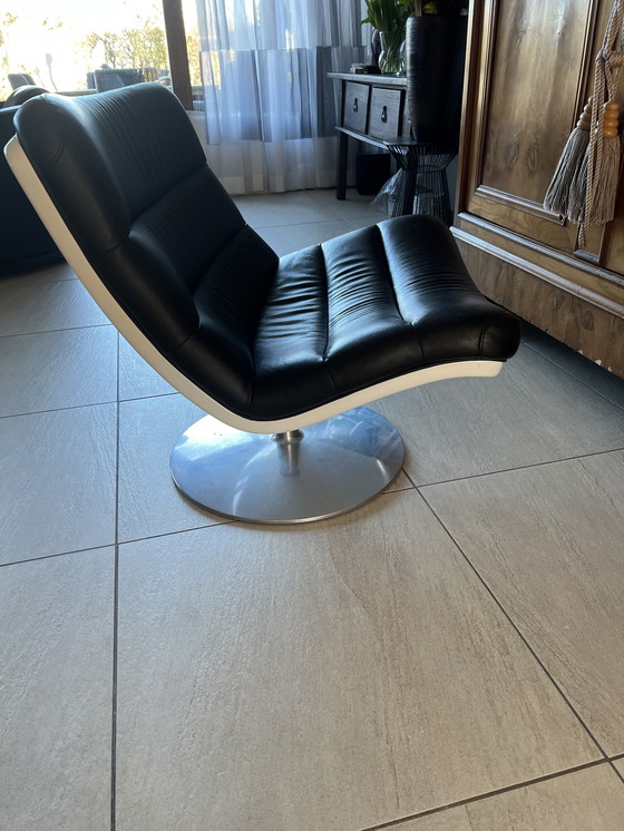 Image 1 of Artifort swivel chair