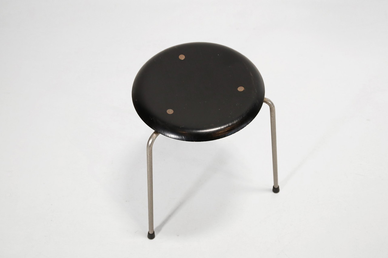 Arne Jacobsen 3170 FRITZ HANSEN 1960s Arne Jacobsen Stool For