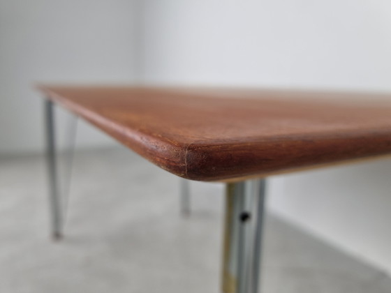 Image 1 of Arne Jacobsen tafel