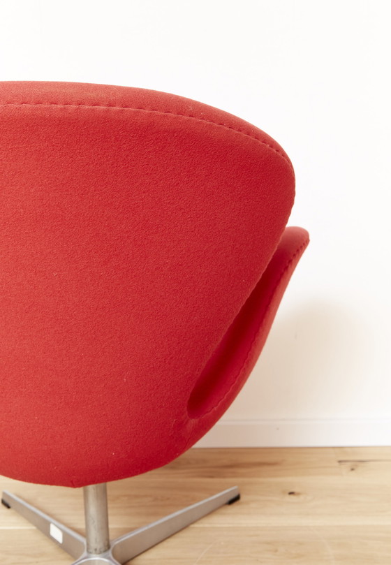 Image 1 of Arne Jacobsen Swan Chair pour Fritz Hansen