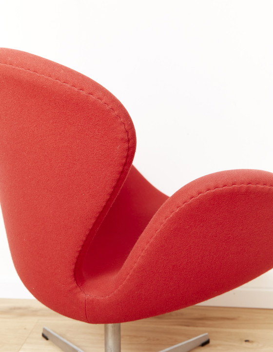 Image 1 of Arne Jacobsen Swan Chair pour Fritz Hansen