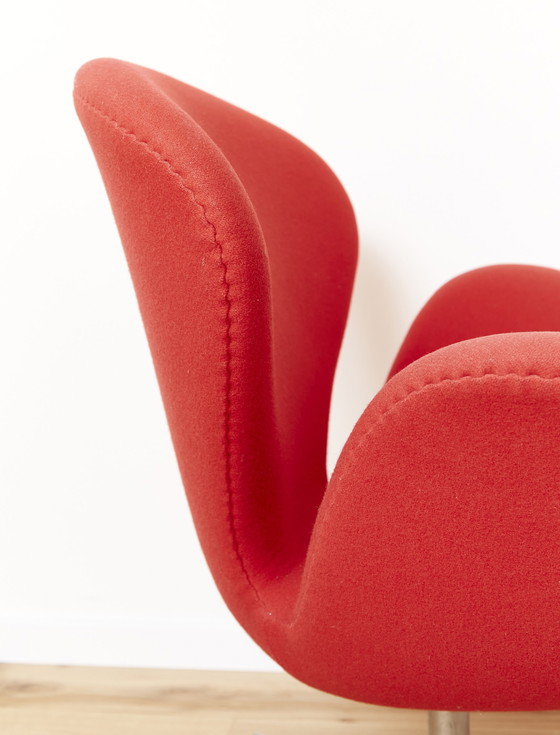 Image 1 of Arne Jacobsen Swan Chair pour Fritz Hansen