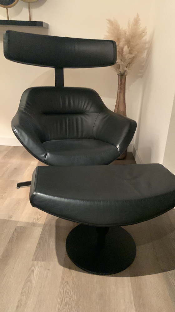 Image 1 of Leolux swivel armchair