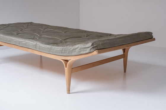 Image 1 of ‘Berlin’ daybed designed by Bruno Mathsson for Firma Karl Mathsson, Sweden 1969.