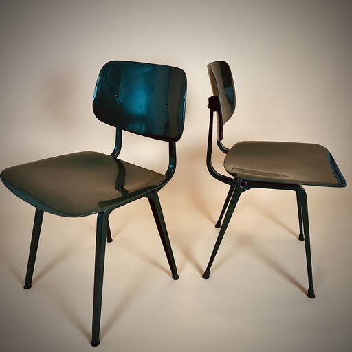 2x Friso Kramer Revolt chair