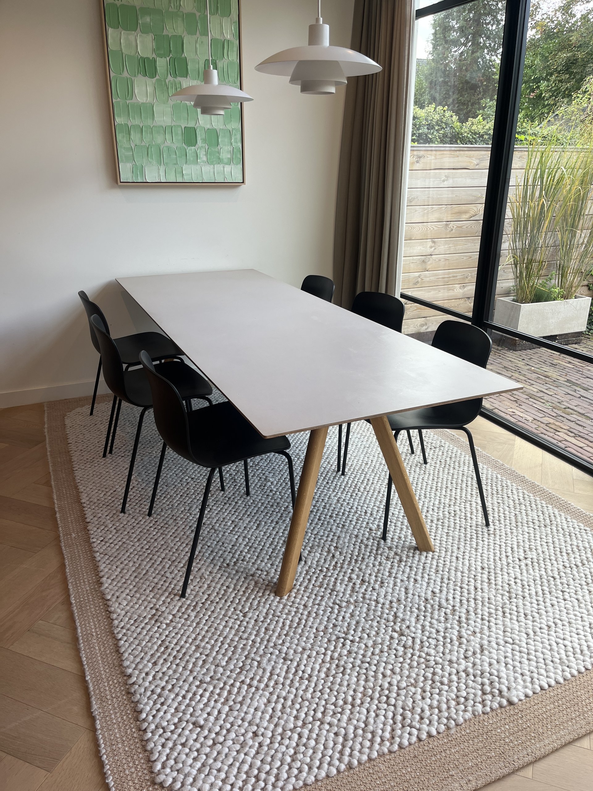 Hay dining online table