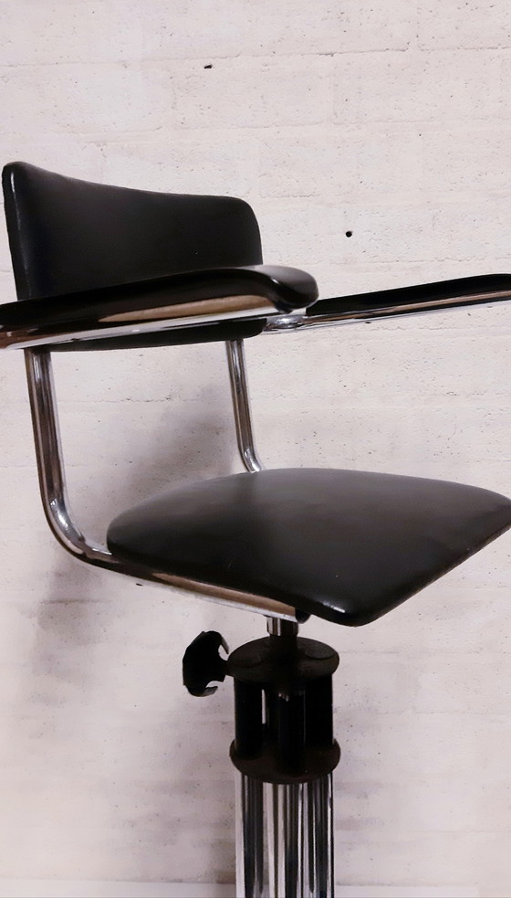 Image 1 of Gispen Children's hairdressing chair