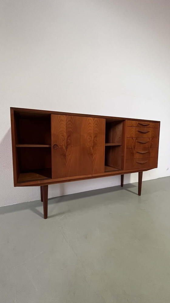 Image 1 of Buffet vintage danois en teck