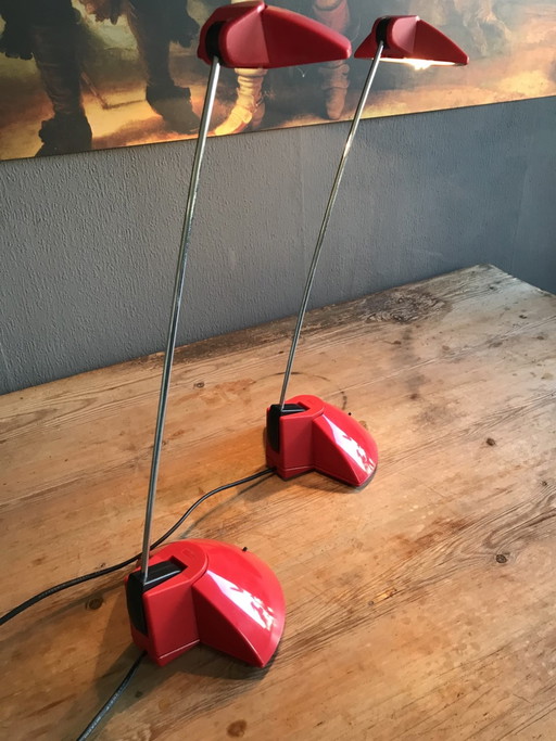 2 x Memphis style bureaulampen rood – tafellampen, Metal, Vintage (photo 2 of 5)
