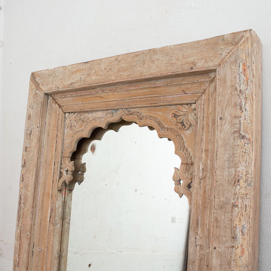 Image 1 of Miroir oriental en bois sculpté