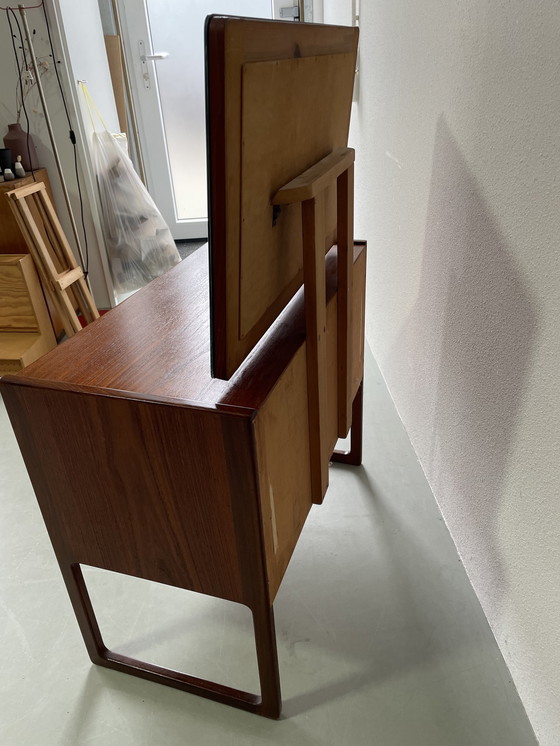 Image 1 of Coiffeuse vintage en teck