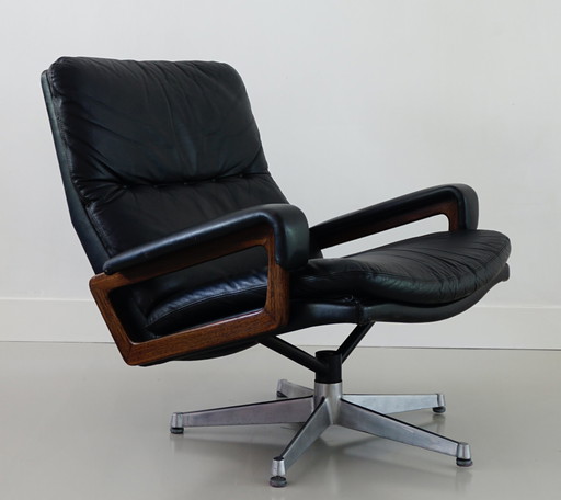 Poltrona King Chair di Strassle di Andre Vandenbeuck