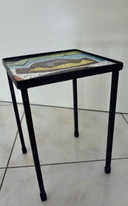 Table à plantes en mosaïque vintage