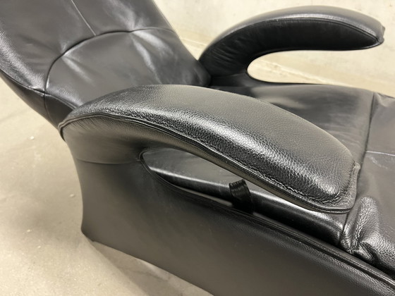 Image 1 of The future Relax armchair black leather