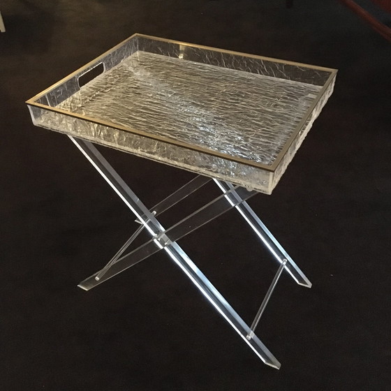 Image 1 of Table d'appoint en plexiglas