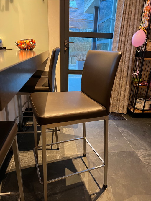 5 x bar stools