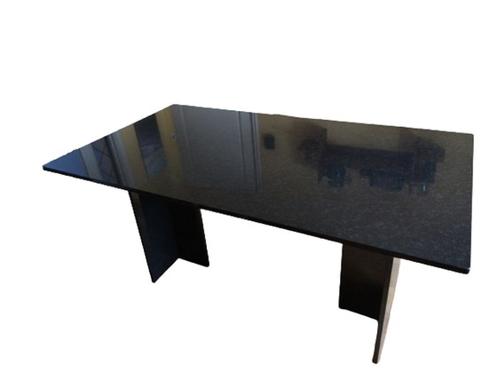 Image 1 of Magnifique table design en granit noir