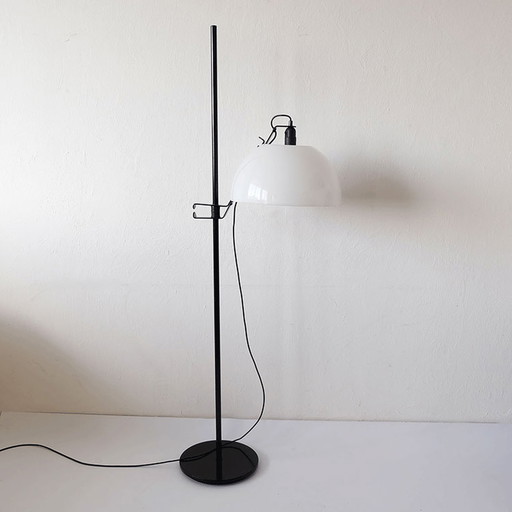 Metalarte, Spain. Height-adjustable floor lamp.