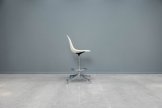 Image 1 of Herman Miller Eames drafting stool