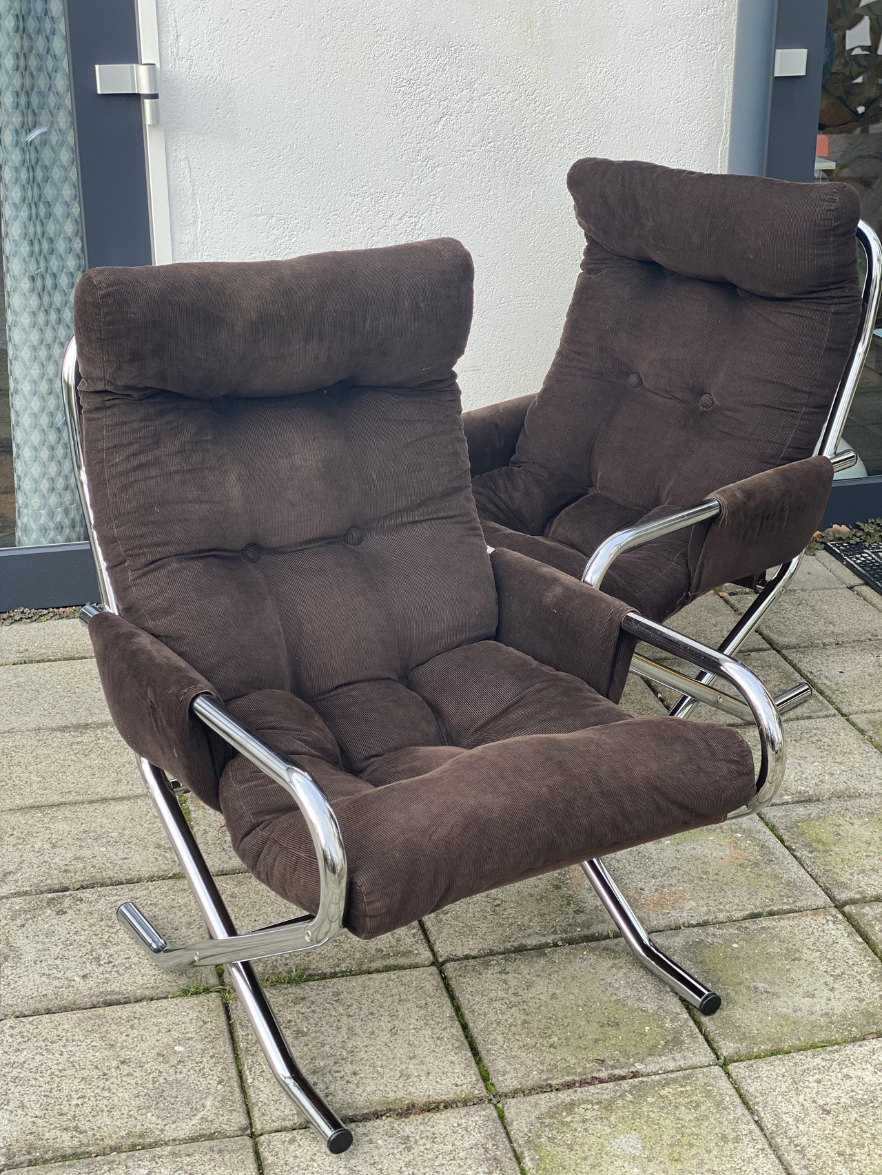 x Tubular Steel lounge chairs €200 Whoppah